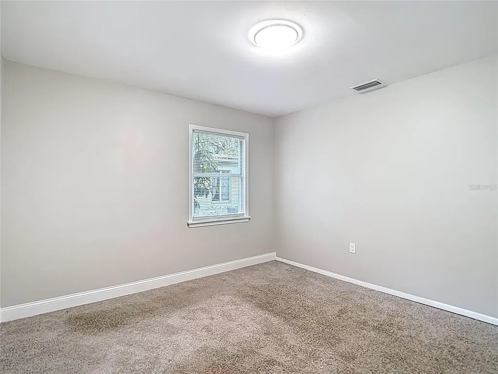 1328 Divot Lane Tampa FL 33612