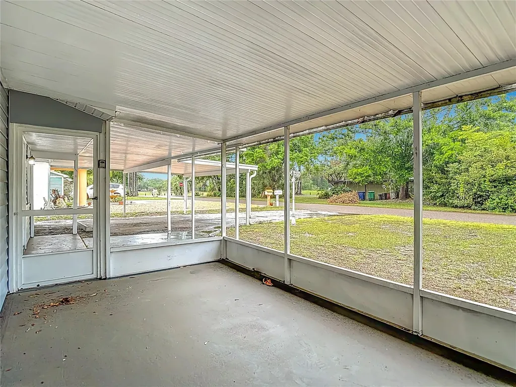 1328 Divot Lane Tampa FL 33612