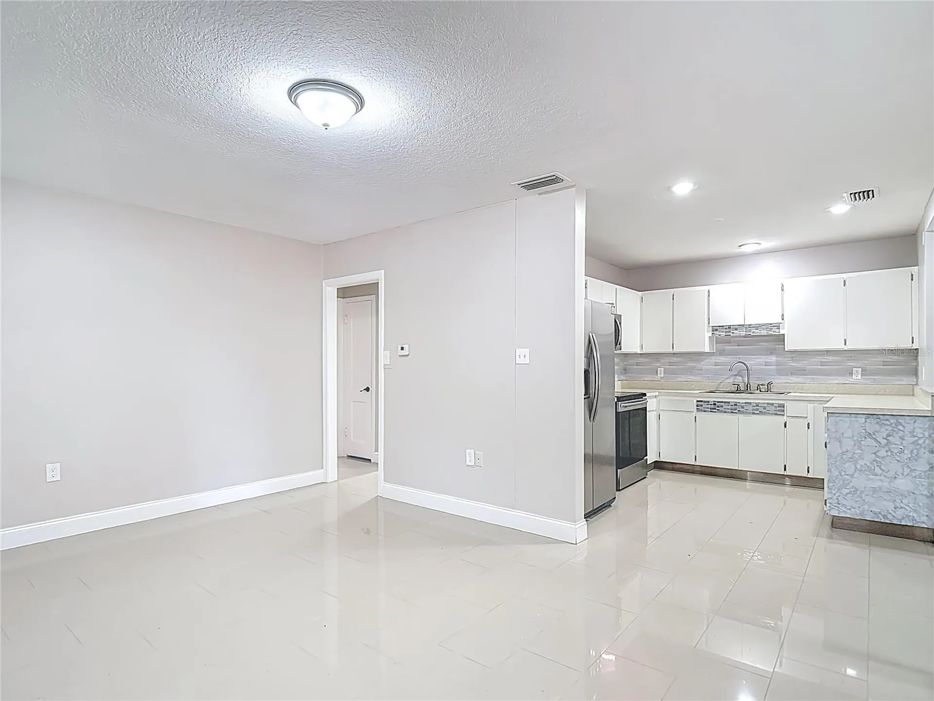 1328 Divot Lane Tampa FL 33612