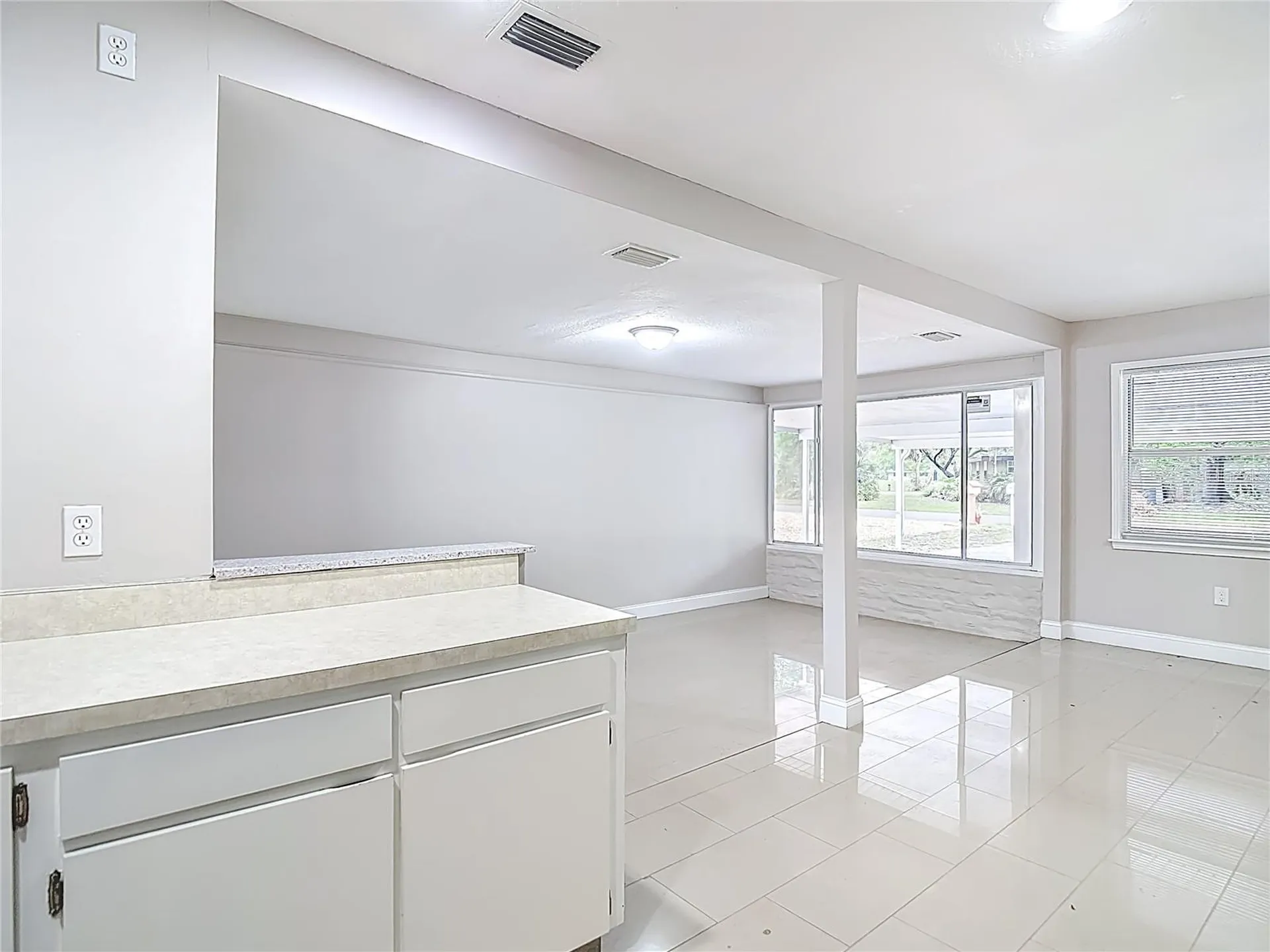 1328 Divot Lane Tampa FL 33612