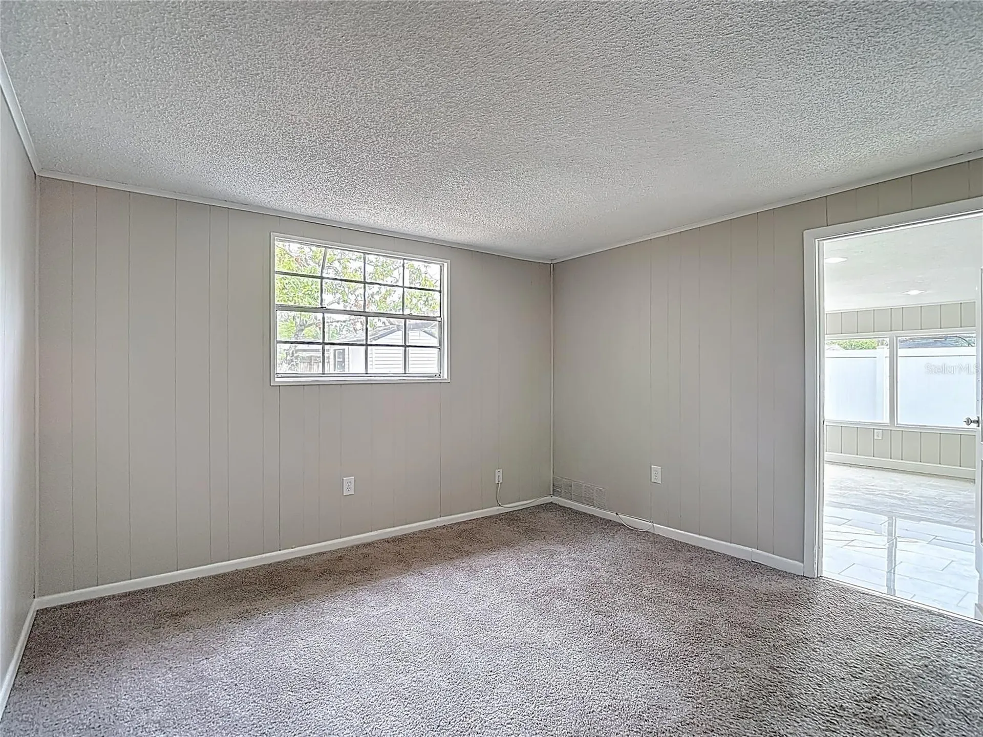 1328 Divot Lane Tampa FL 33612