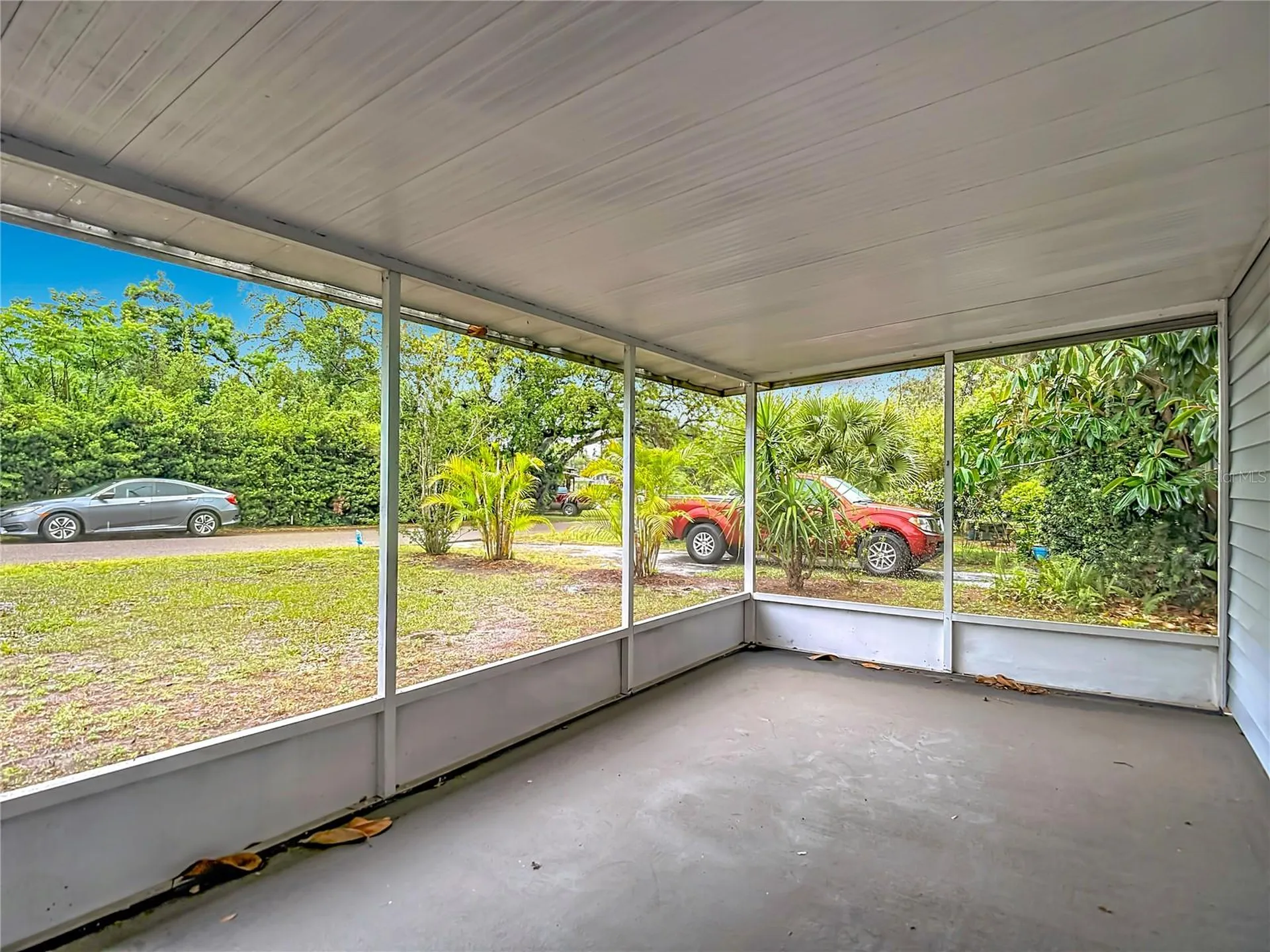 1328 Divot Lane Tampa FL 33612