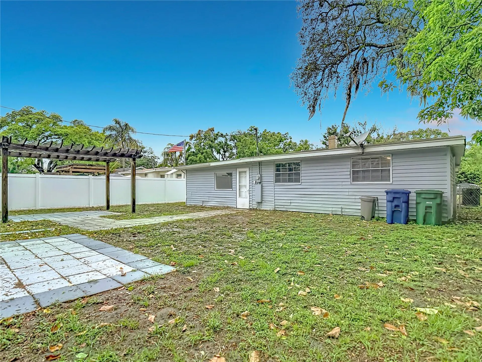 1328 Divot Lane Tampa FL 33612
