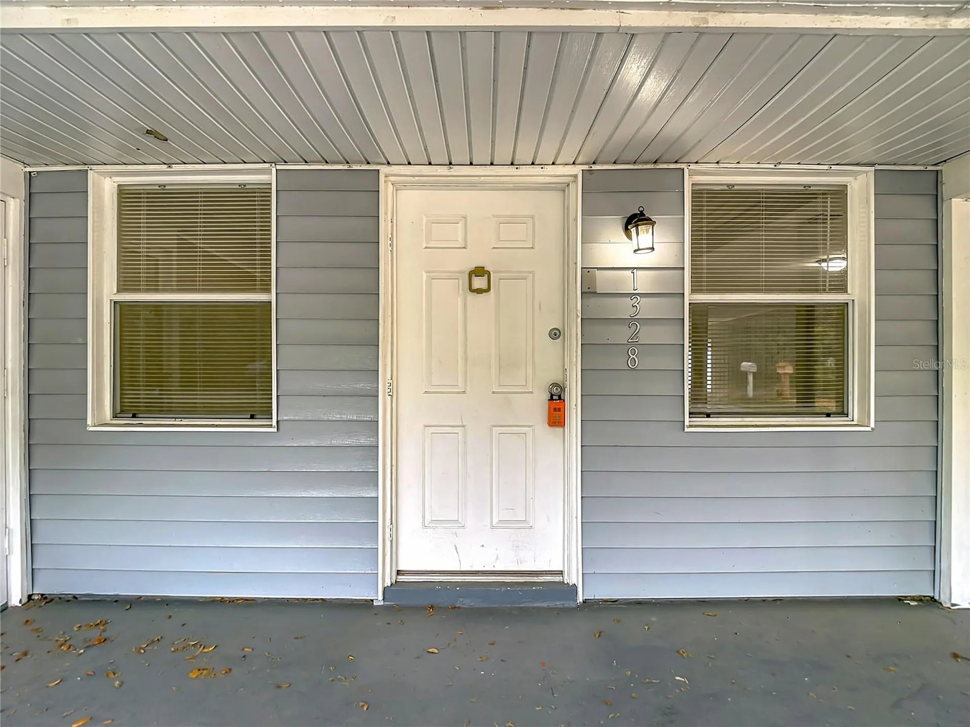 1328 Divot Lane Tampa FL 33612