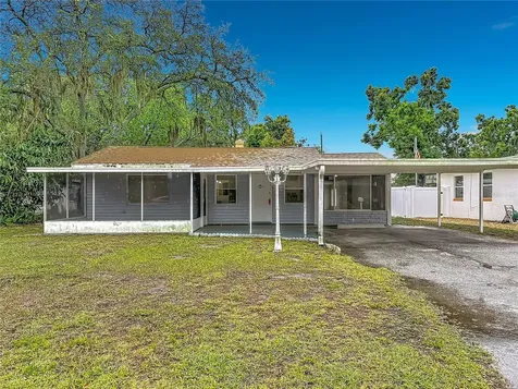 1328 Divot Lane Tampa FL 33612