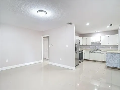 1328 Divot Lane Tampa FL 33612