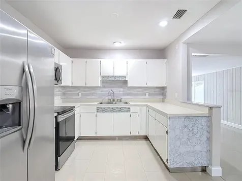 1328 Divot Lane Tampa FL 33612