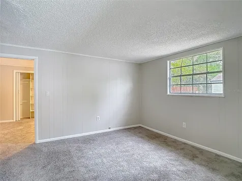 1328 Divot Lane Tampa FL 33612