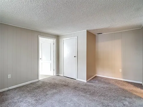 1328 Divot Lane Tampa FL 33612