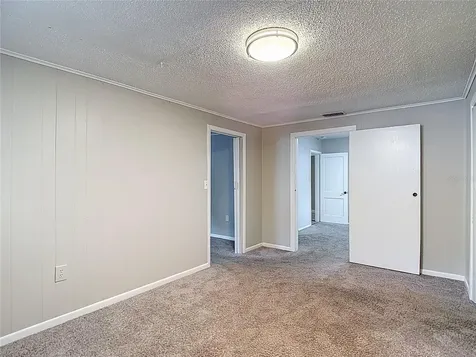 1328 Divot Lane Tampa FL 33612