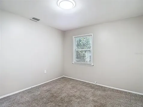 1328 Divot Lane Tampa FL 33612