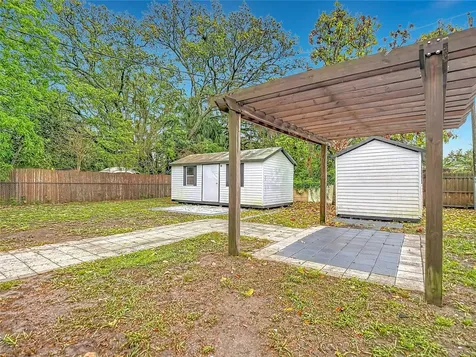 1328 Divot Lane Tampa FL 33612