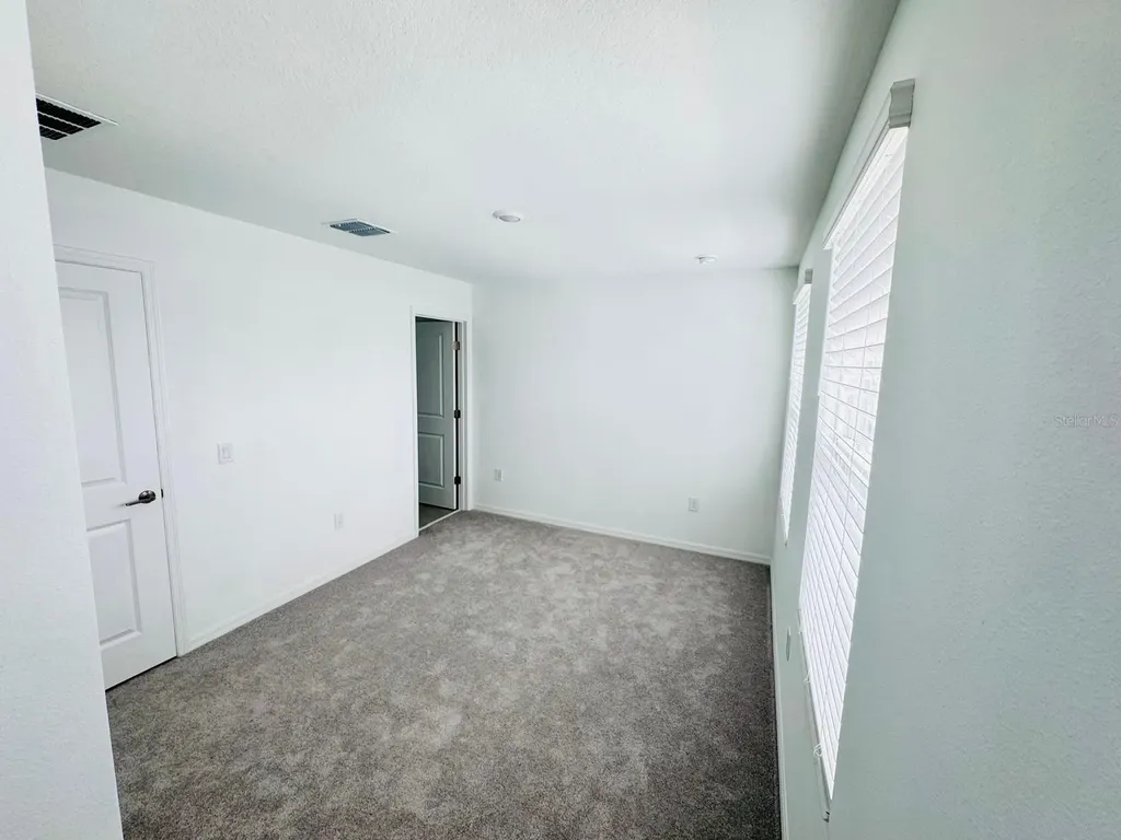 3140 Skyline Loop Kissimmee FL 34758