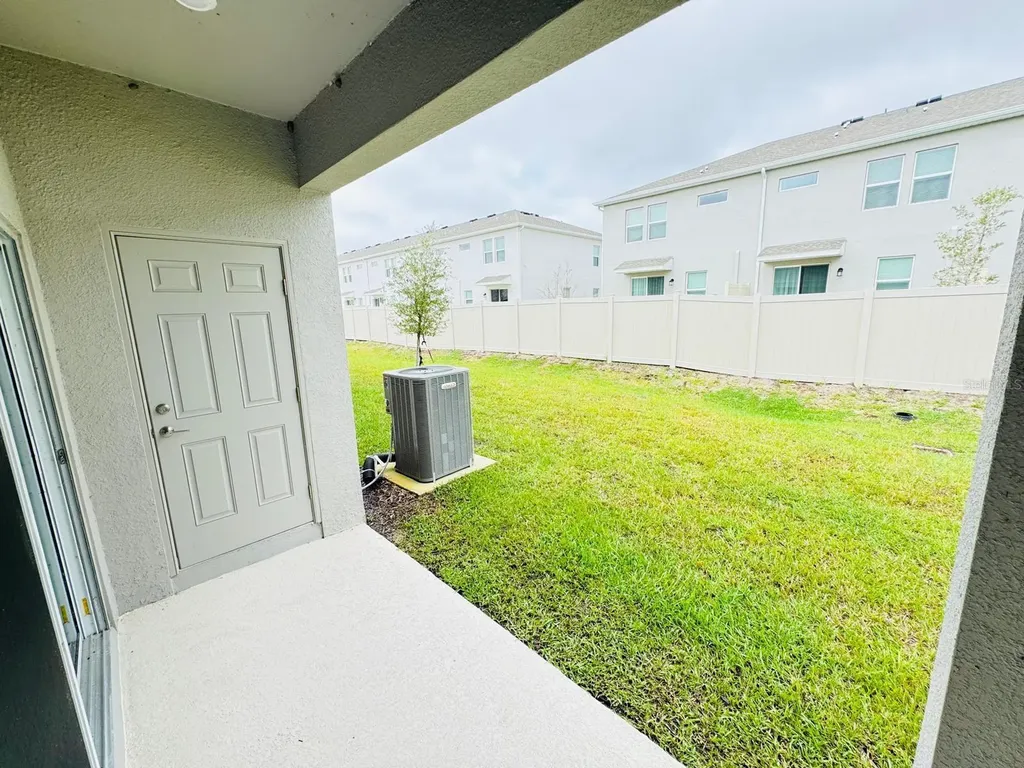 3140 Skyline Loop Kissimmee FL 34758