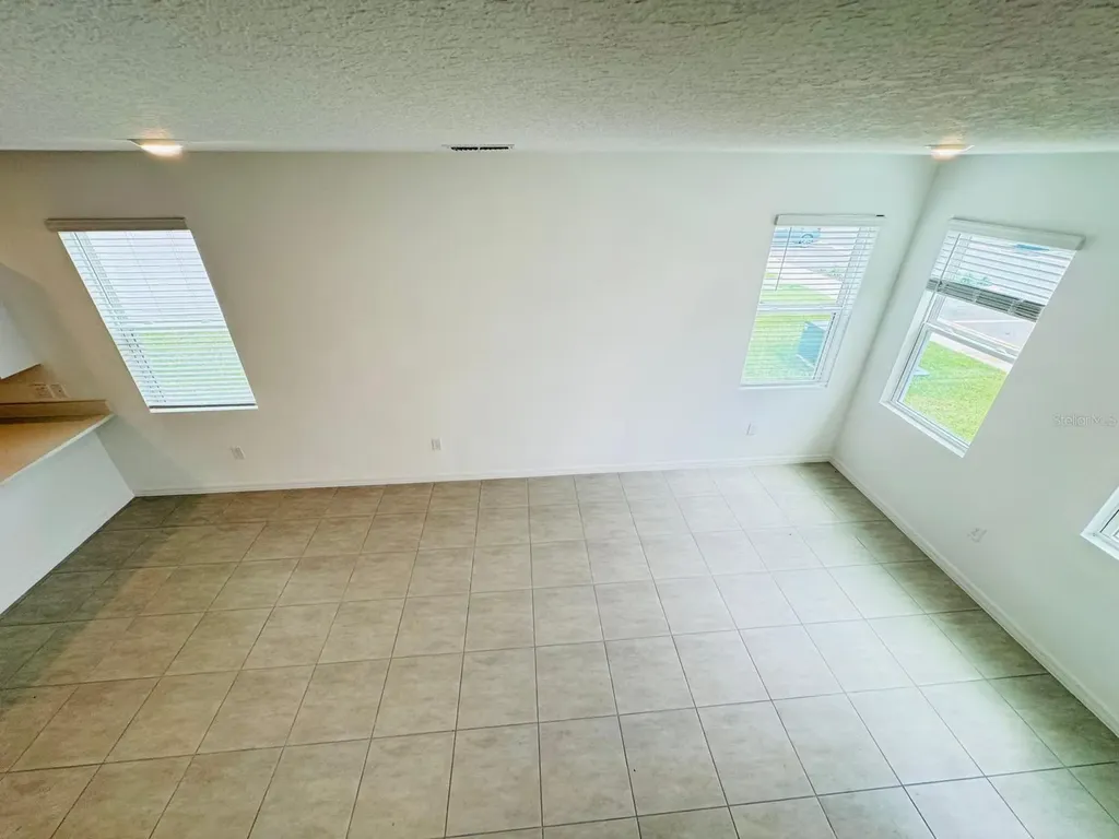 3140 Skyline Loop Kissimmee FL 34758