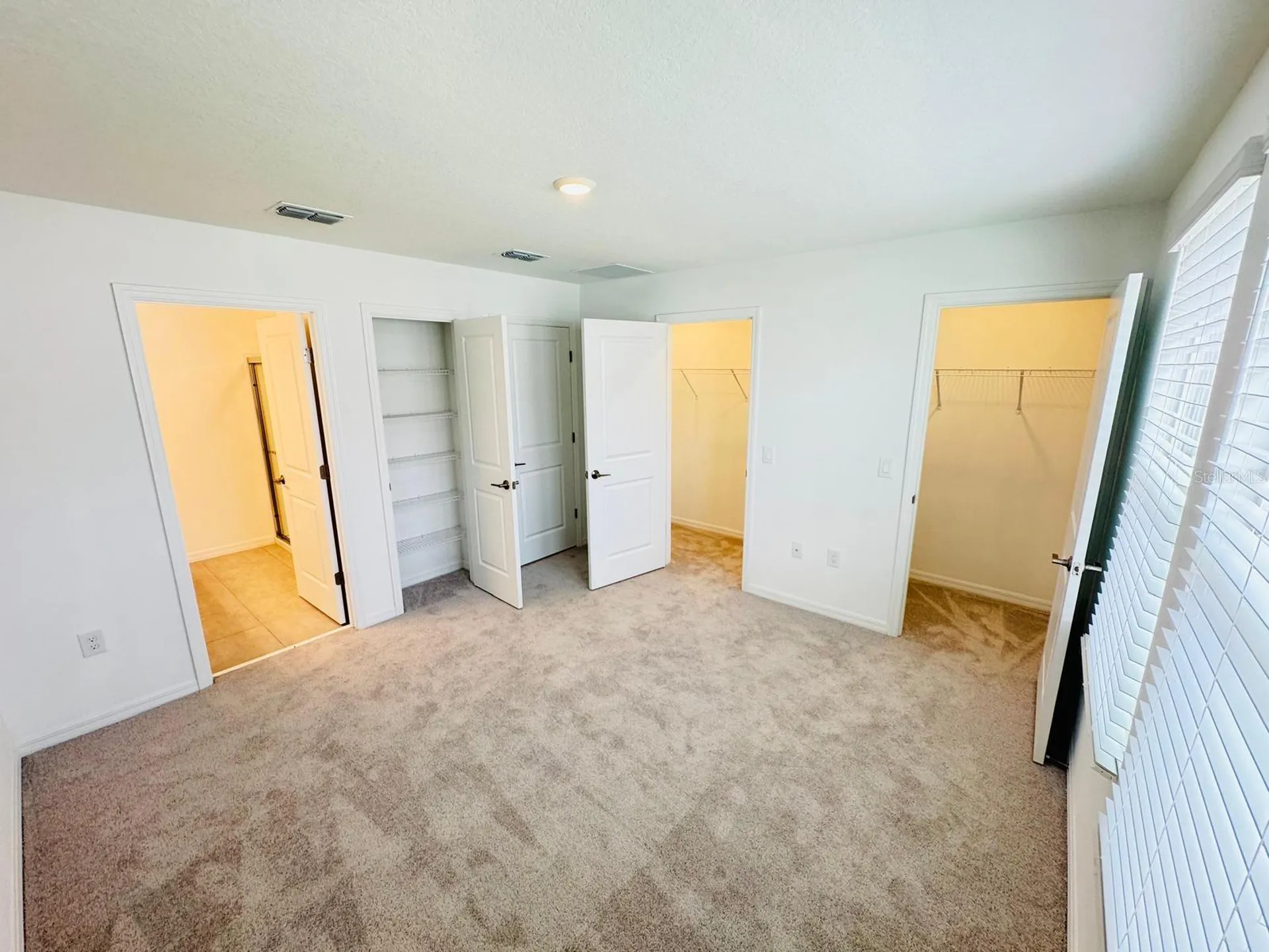 3140 Skyline Loop Kissimmee FL 34758