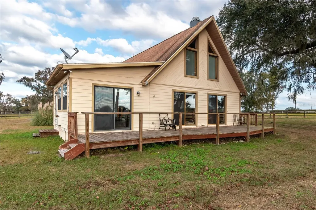 5100 W Highway 329 Reddick FL 32686