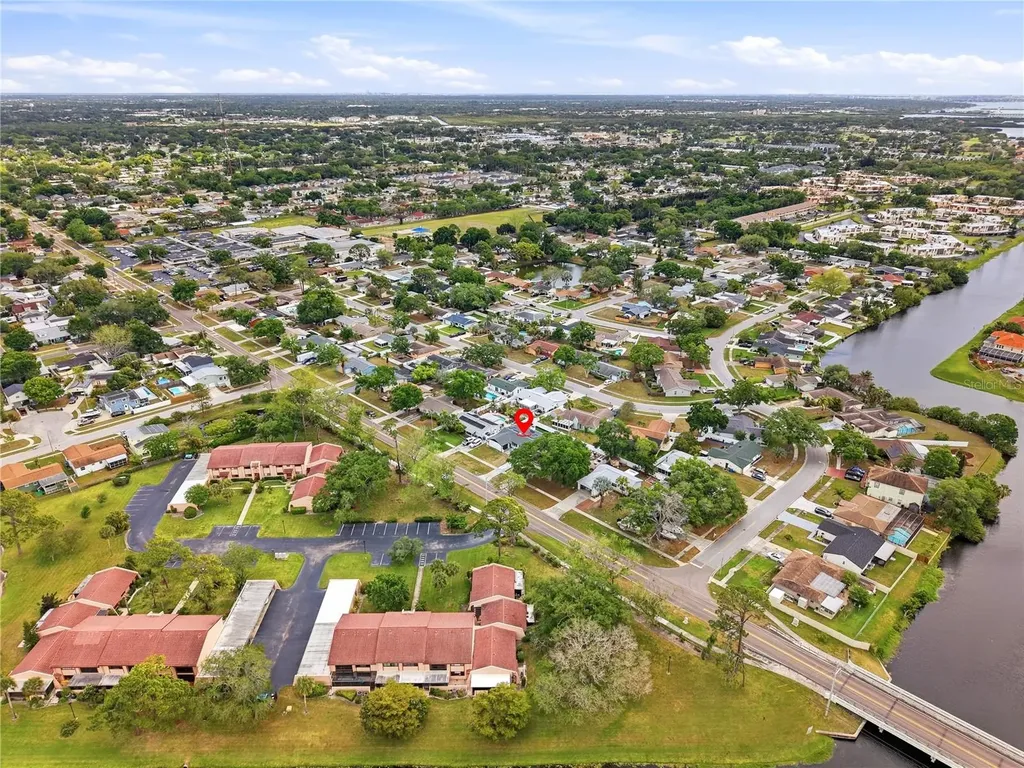 9554 86th Avenue Seminole FL 33777