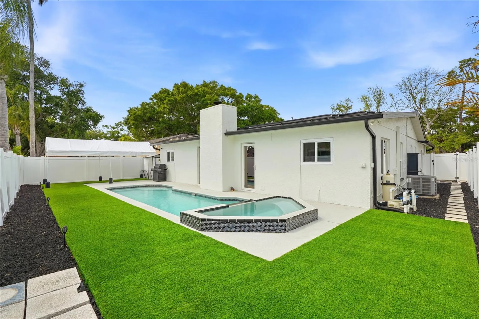 9554 86th Avenue Seminole FL 33777