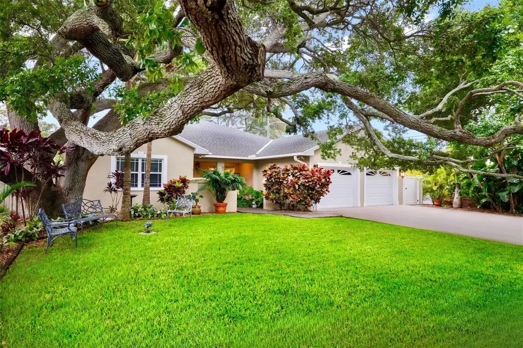 3610 11th Avenue N St Petersburg FL 33713
