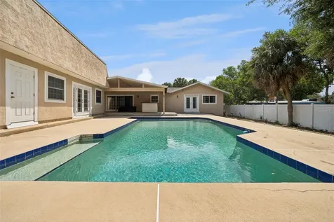 1050 Crystal Bowl Circle Casselberry FL 32707