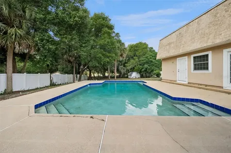 1050 Crystal Bowl Circle Casselberry FL 32707