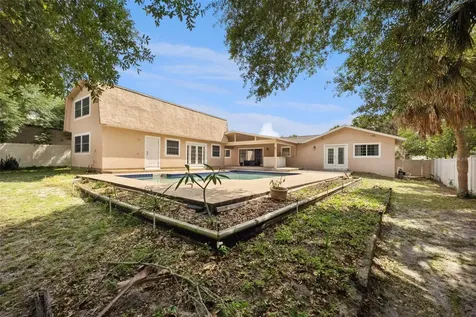 1050 Crystal Bowl Circle Casselberry FL 32707