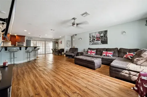 1050 Crystal Bowl Circle Casselberry FL 32707
