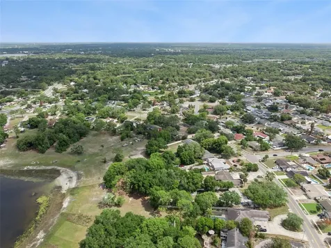 1050 Crystal Bowl Circle Casselberry FL 32707