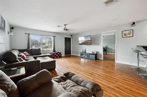 1050 Crystal Bowl Circle Casselberry FL 32707
