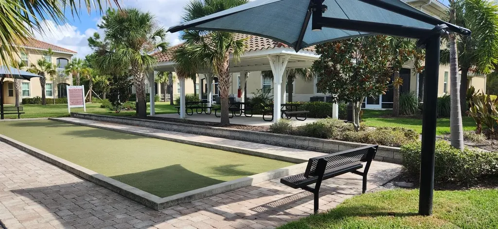 8220 Enclave Way Sarasota FL 34243