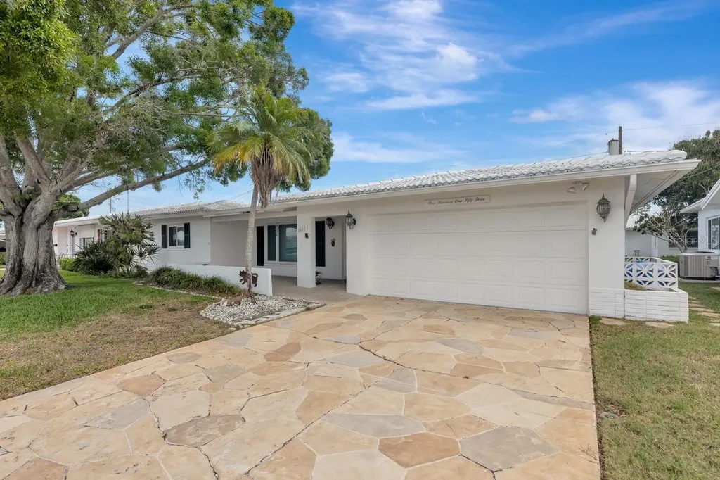 10153 44th Street N Pinellas Park FL 33782