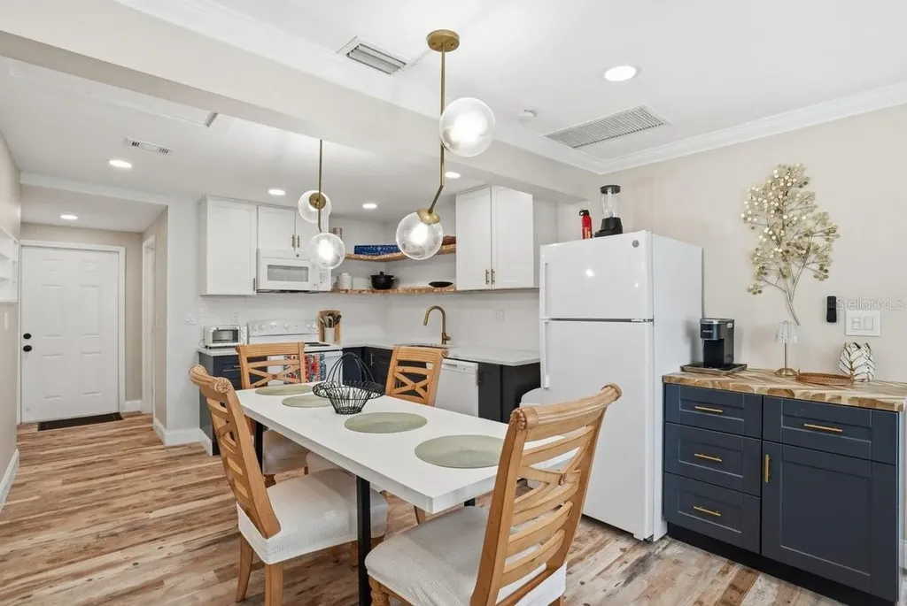 118 92nd Avenue Treasure Island FL 33706