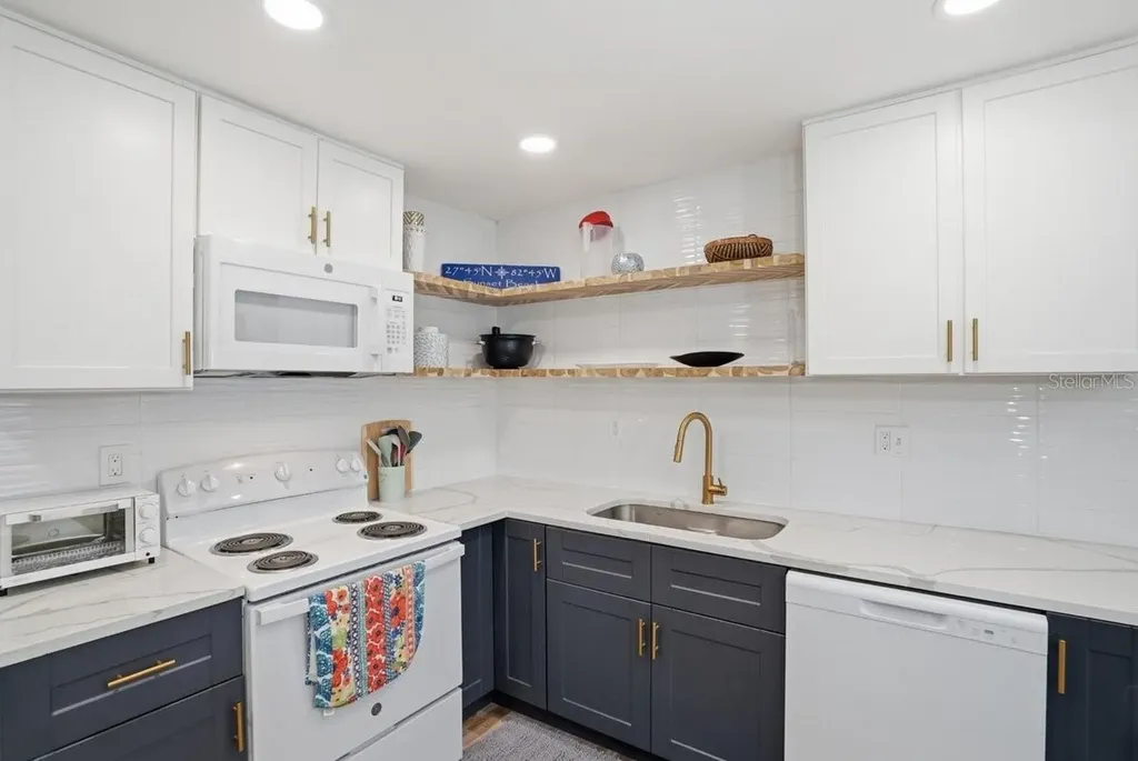 118 92nd Avenue Treasure Island FL 33706