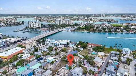 118 92nd Avenue Treasure Island FL 33706