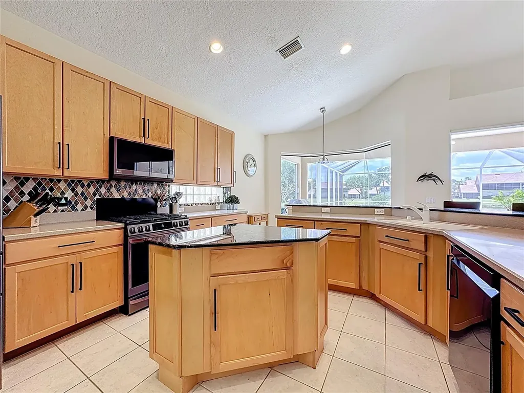 6388 Rookery Circle Bradenton FL 34203