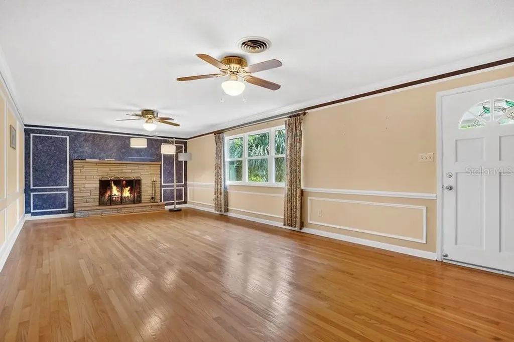 5137 Mount Plymouth Road Apopka FL 32712