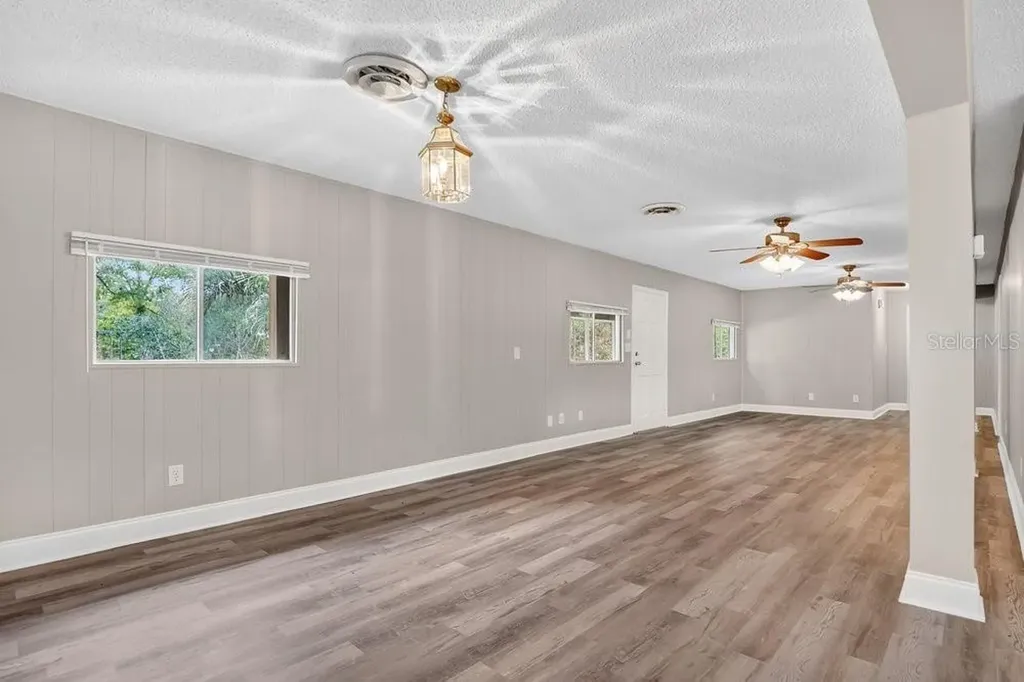 5137 Mount Plymouth Road Apopka FL 32712