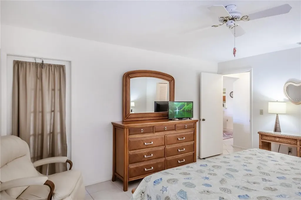 335 Three Lakes Lane Venice FL 34285