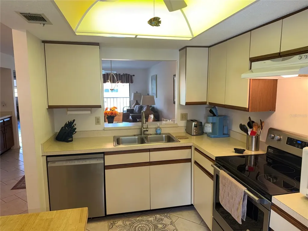335 Three Lakes Lane Venice FL 34285