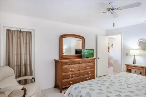 335 Three Lakes Lane Venice FL 34285