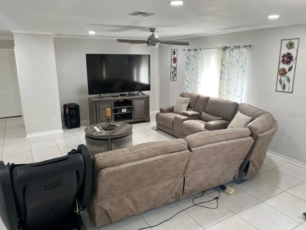 1756 Tanglewood Drive Kissimmee FL 34746