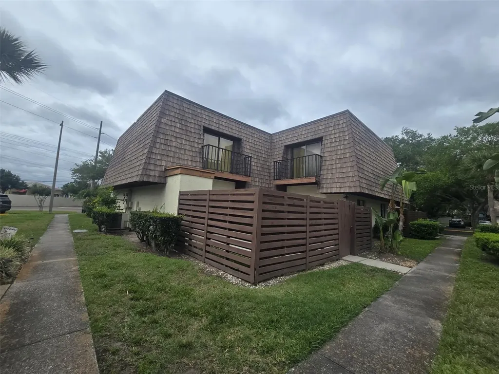 15446 E Pond Woods Drive Tampa FL 33618