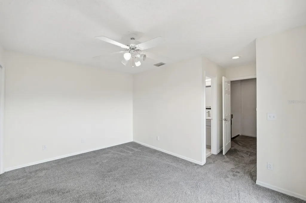 15446 E Pond Woods Drive Tampa FL 33618