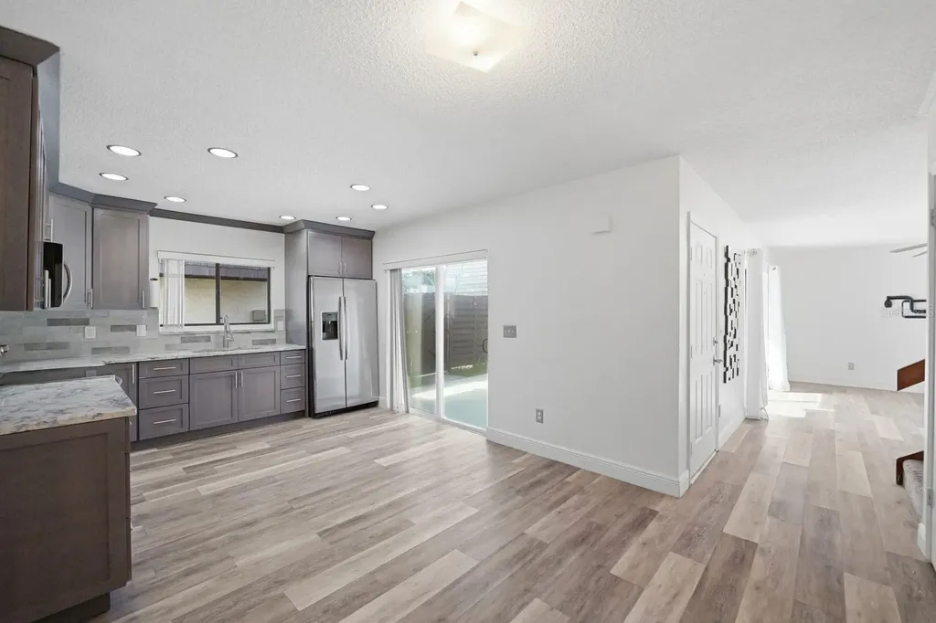 15446 E Pond Woods Drive Tampa FL 33618
