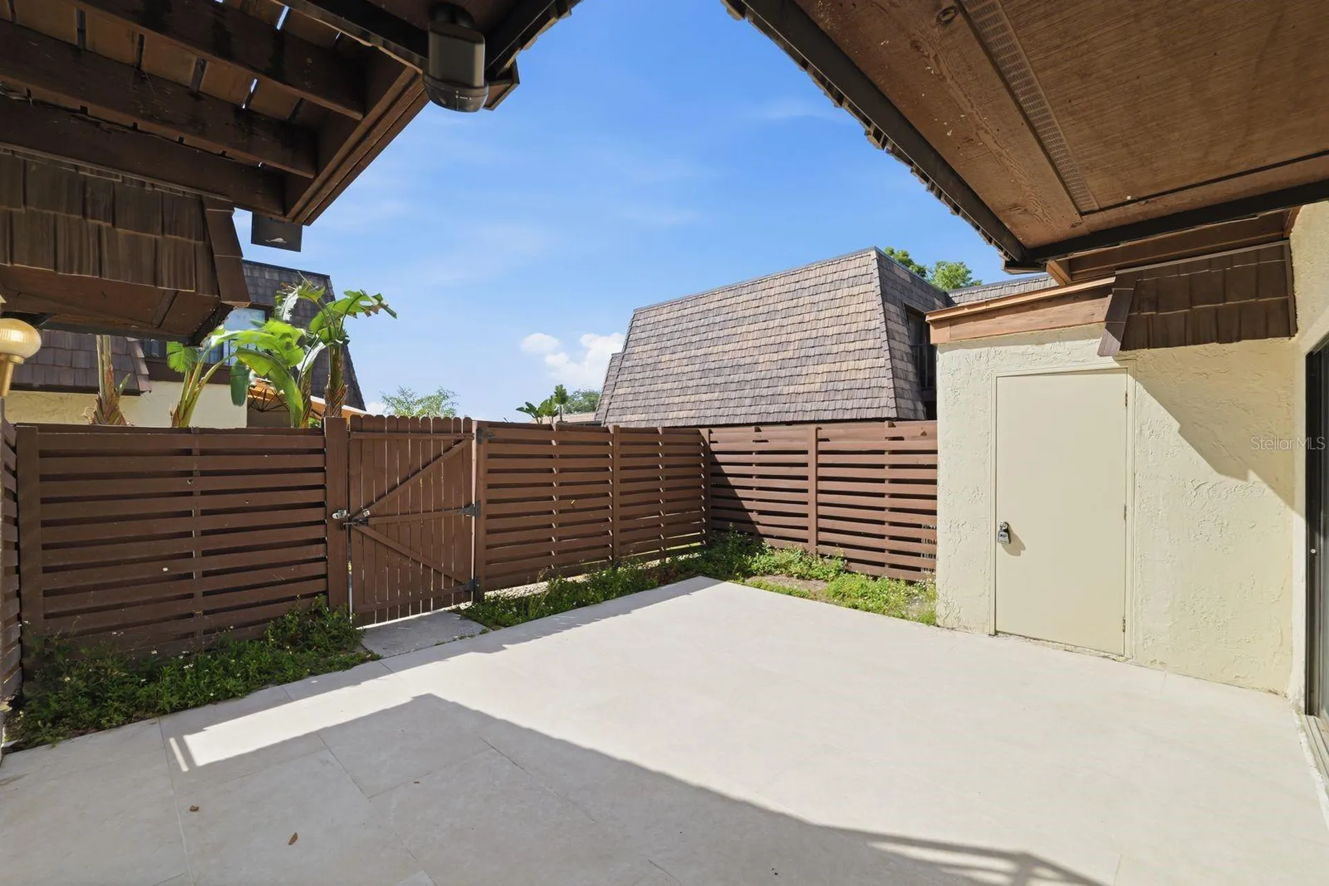 15446 E Pond Woods Drive Tampa FL 33618