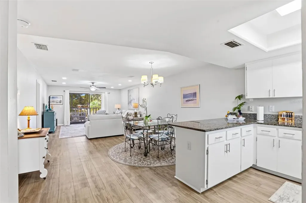 101 Lake Avenue NE Largo FL 33771