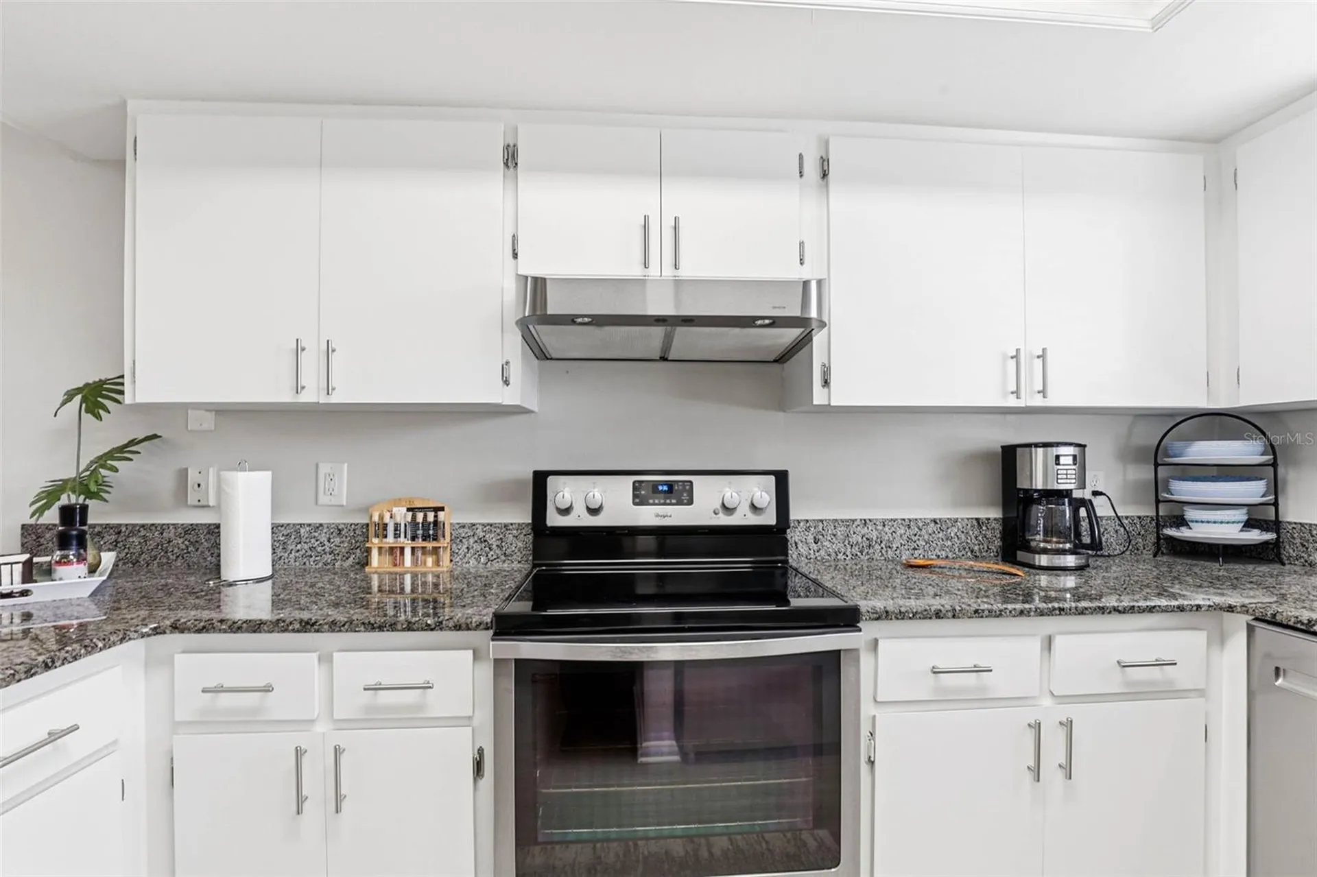 101 Lake Avenue NE Largo FL 33771
