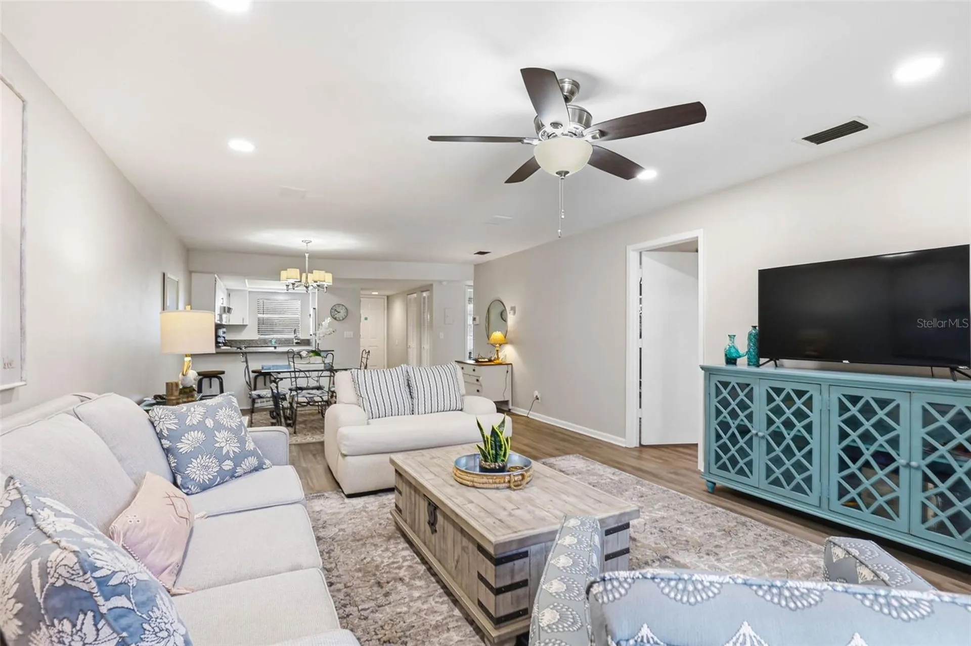 101 Lake Avenue NE Largo FL 33771