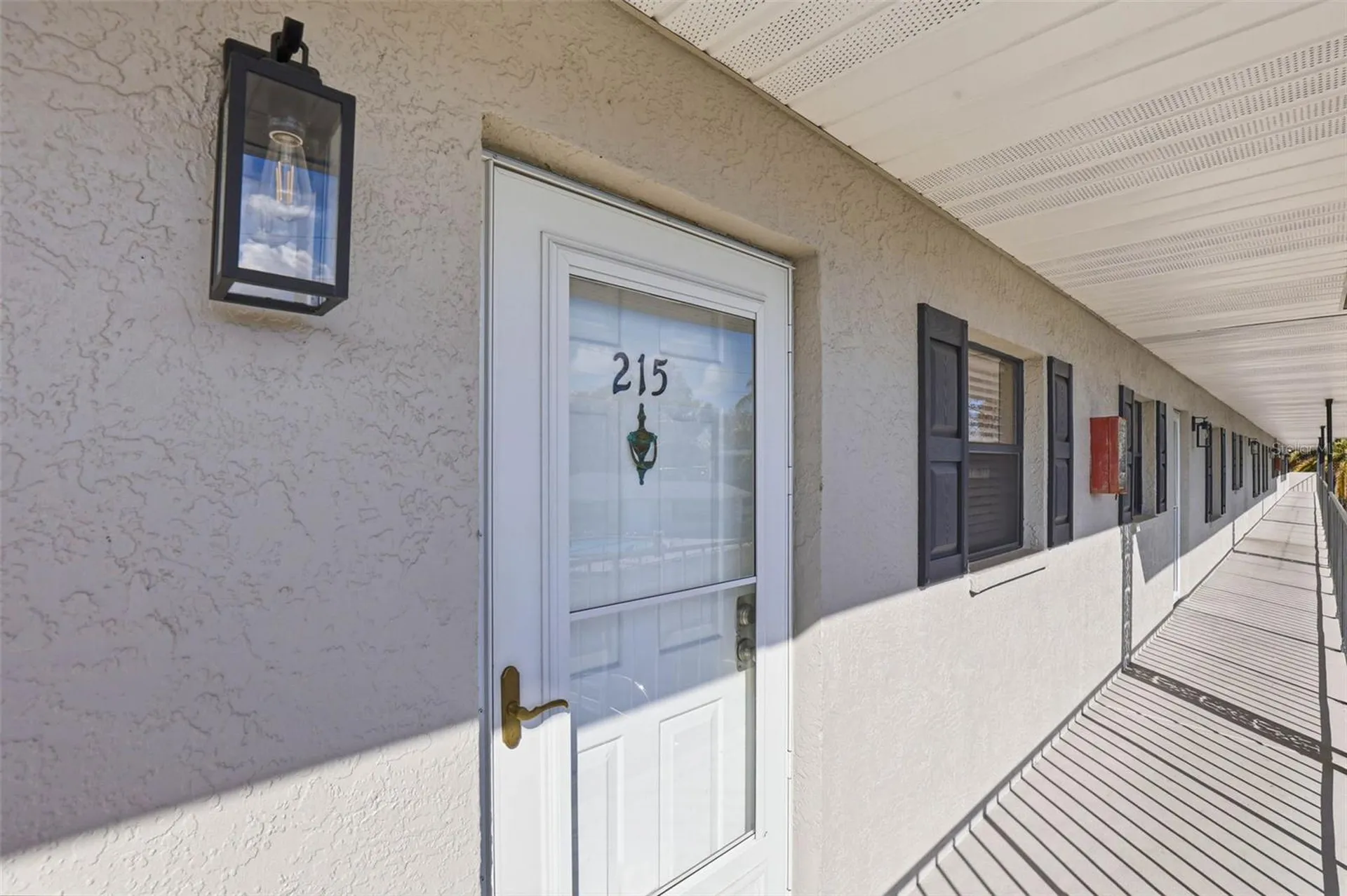 101 Lake Avenue NE Largo FL 33771